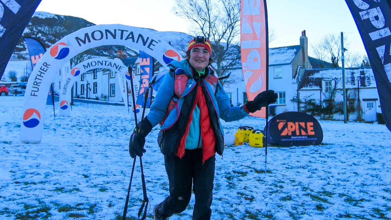 Claire Bannwarth 2023 winner snow photo credit Montane Spine Race