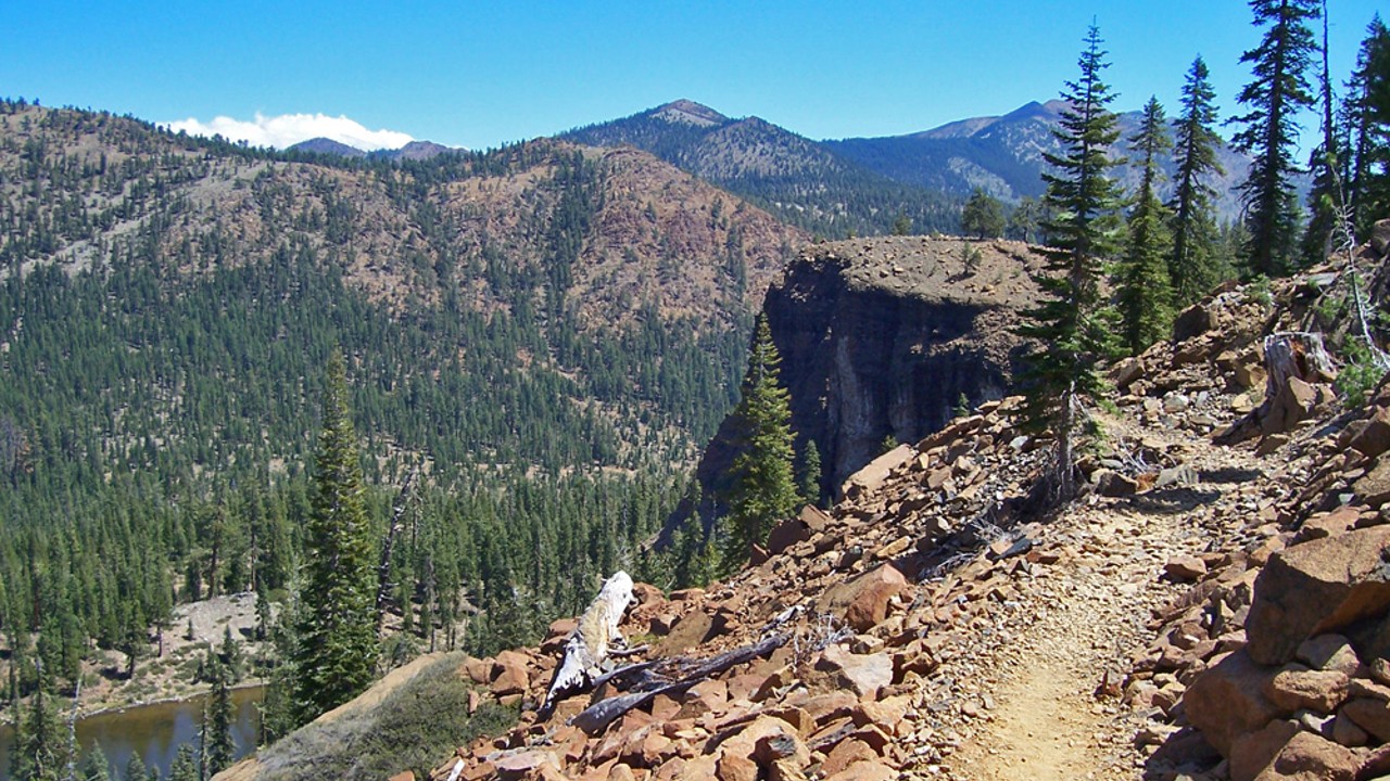 Ultrarunner, Karel Sabbe retakes the speed record the Pacific Crest Trail