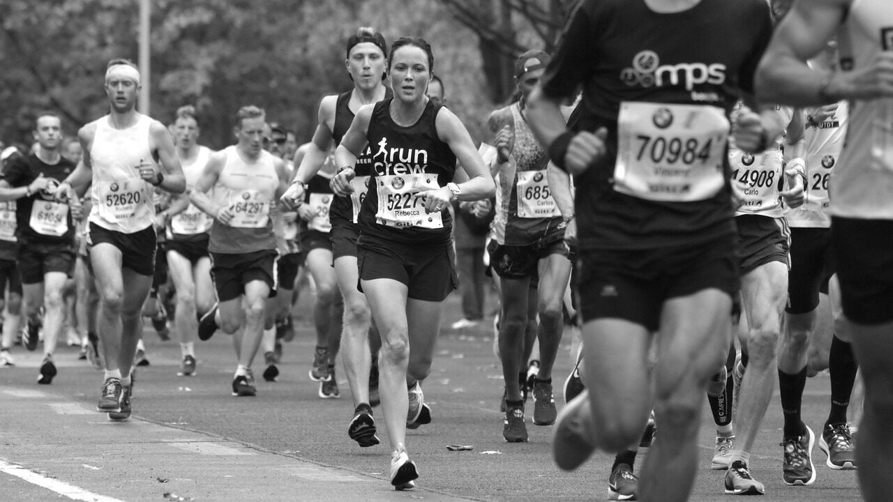 marathon runners what is a good marathon time