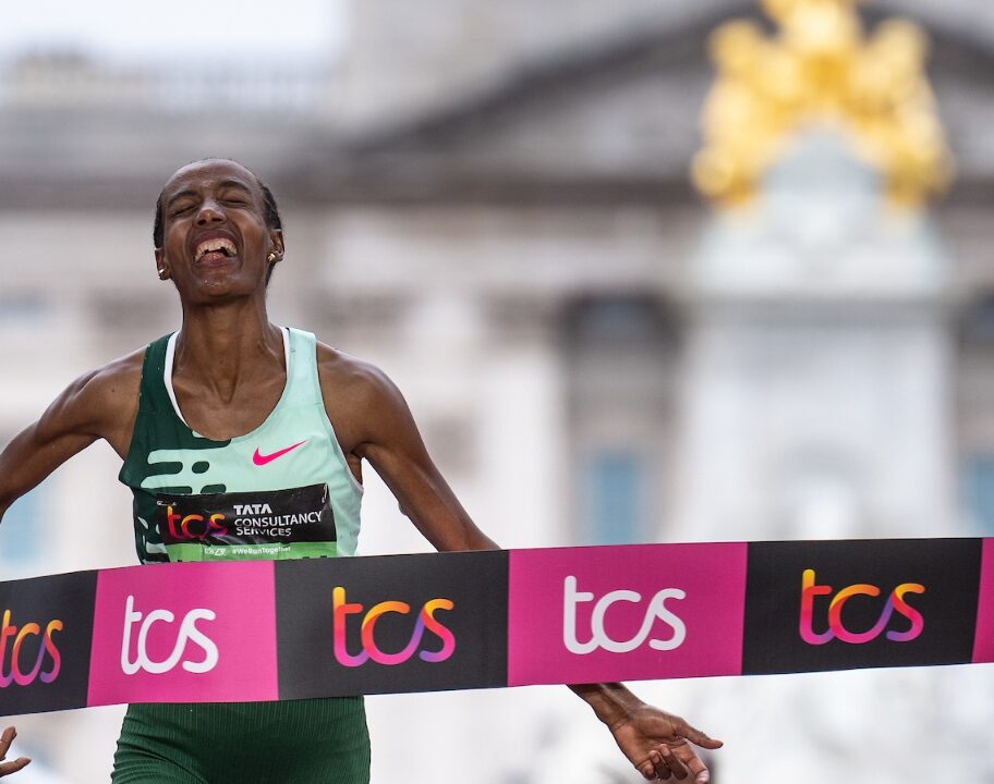 Sifan Hassan crosses then line to win the Elite Women’s race at The TCS London Marathon 2023 Photo credit: TCS London Marathon