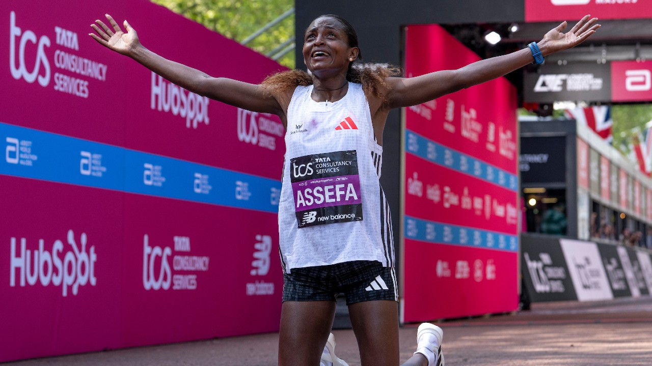 Tigst Assefa London Marathon Finish 2025