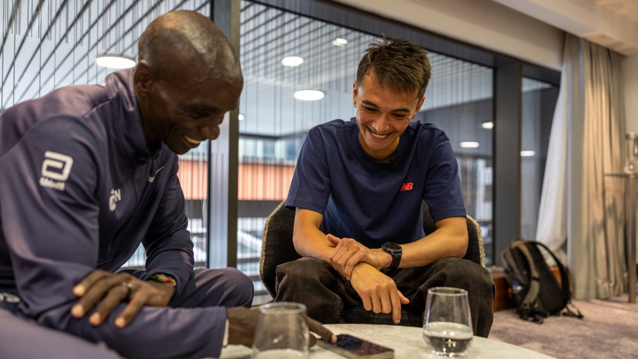 Alex Yee Eliud Kipchoge Coros meeting post London Marathon 1 photo credit COROS