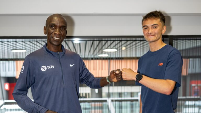 Alex Yee Eliud Kipchoge Coros meeting post London Marathon 2 photo credit COROS