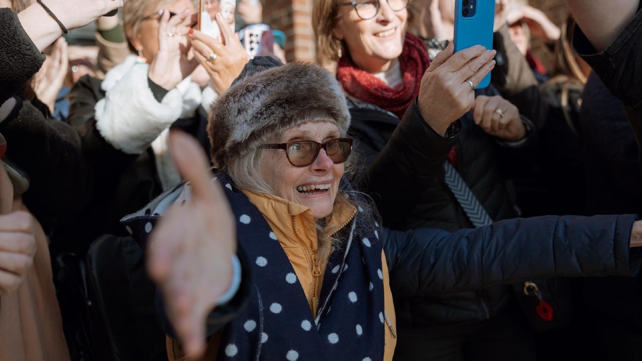 Sam King Mum Penny ultramarathon record finish