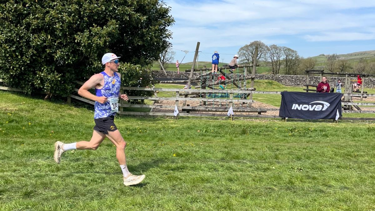 Tom Evans finish straight Yorkshire Three Peaks 2026