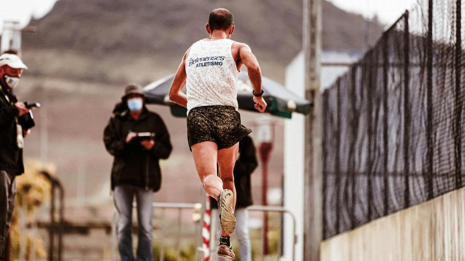 ultrarunner training on mountain trail with focus on long term endurance and injury prevention
