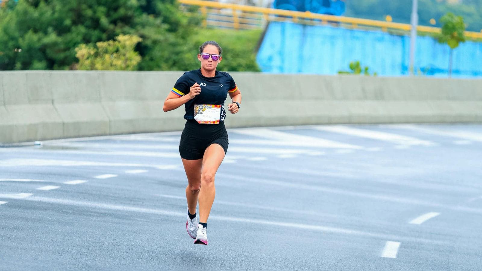 overweight beginner alternating walking and running during fitness training session