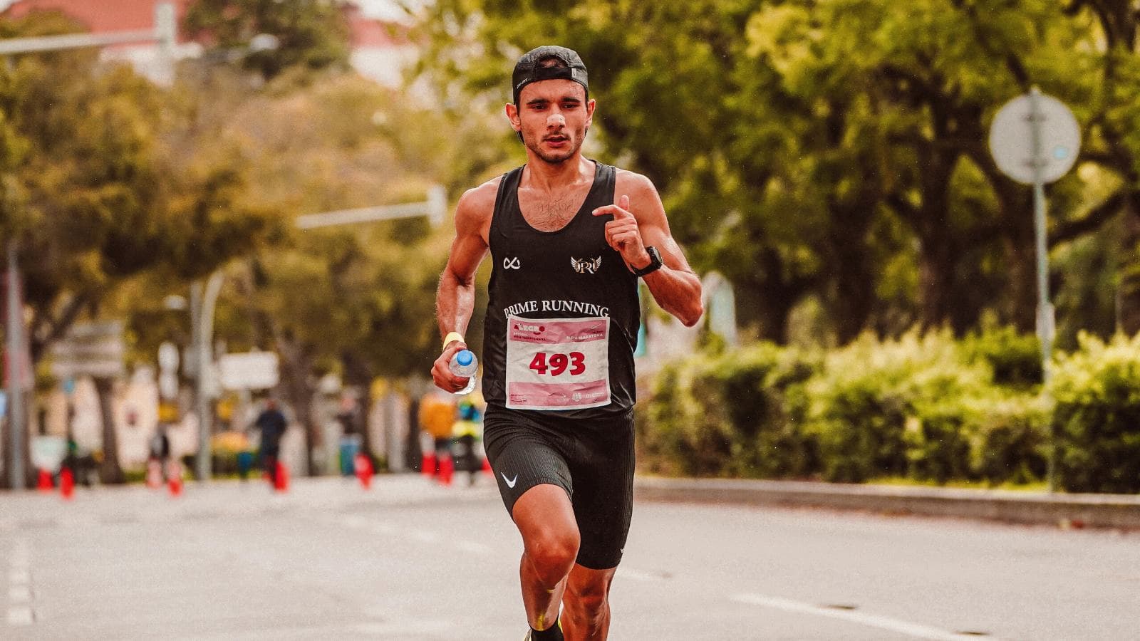 injured trail runner doing low impact cross training to maintain endurance and fitness