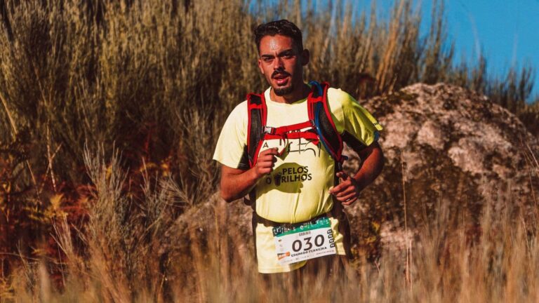 trail runner training in hot weather to improve endurance and performance in all race conditions