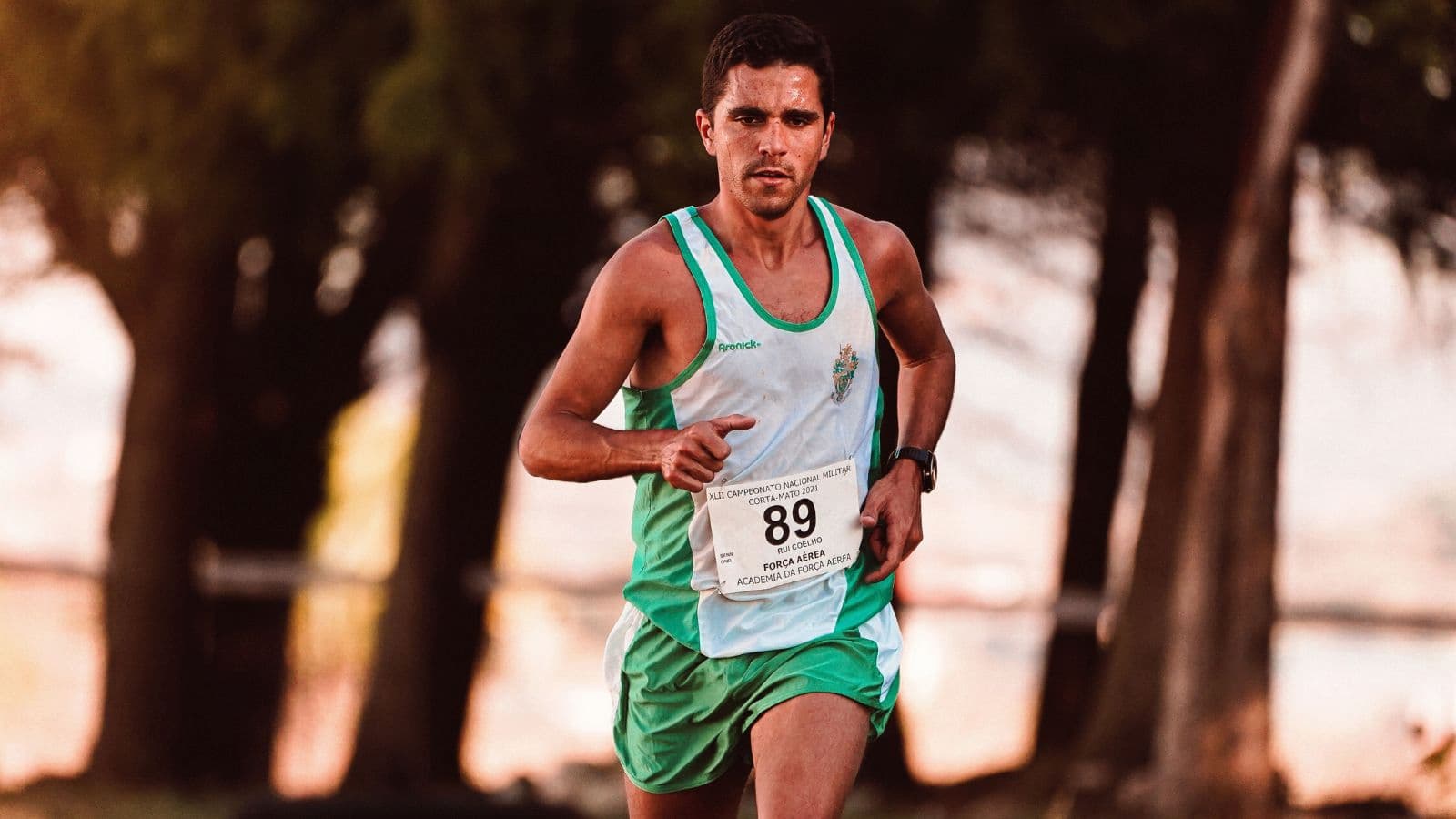 Runner running a marathon after following weekly running plan 