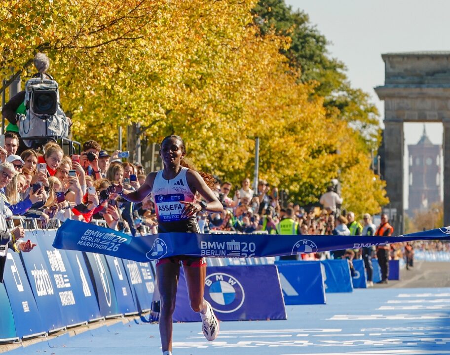 Tigst Assefa crosses line Berlin Marathon 2026