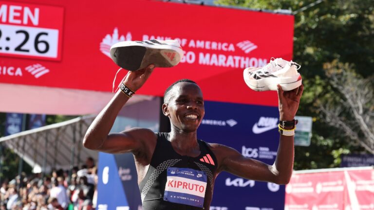 Amos Kipruto wins Chicago Marathon 2026